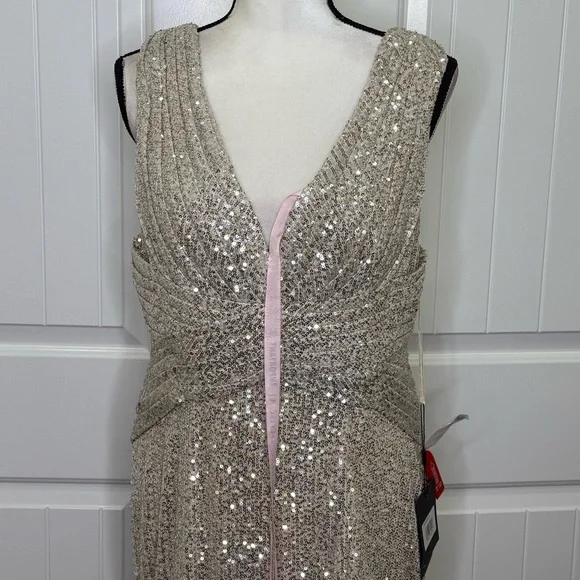 IEENA MAC DUGGAL NUDE SILVER FORMAL DRESS GOWN SEQUIN EMBELLISHED WOMEN’S SZ 12 - Picture 3 of 13